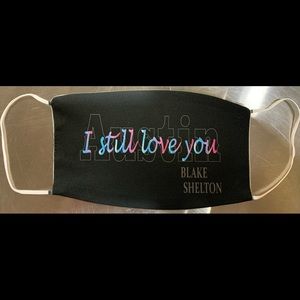 Blake Shelton - Austin - I Still Love You - Mask